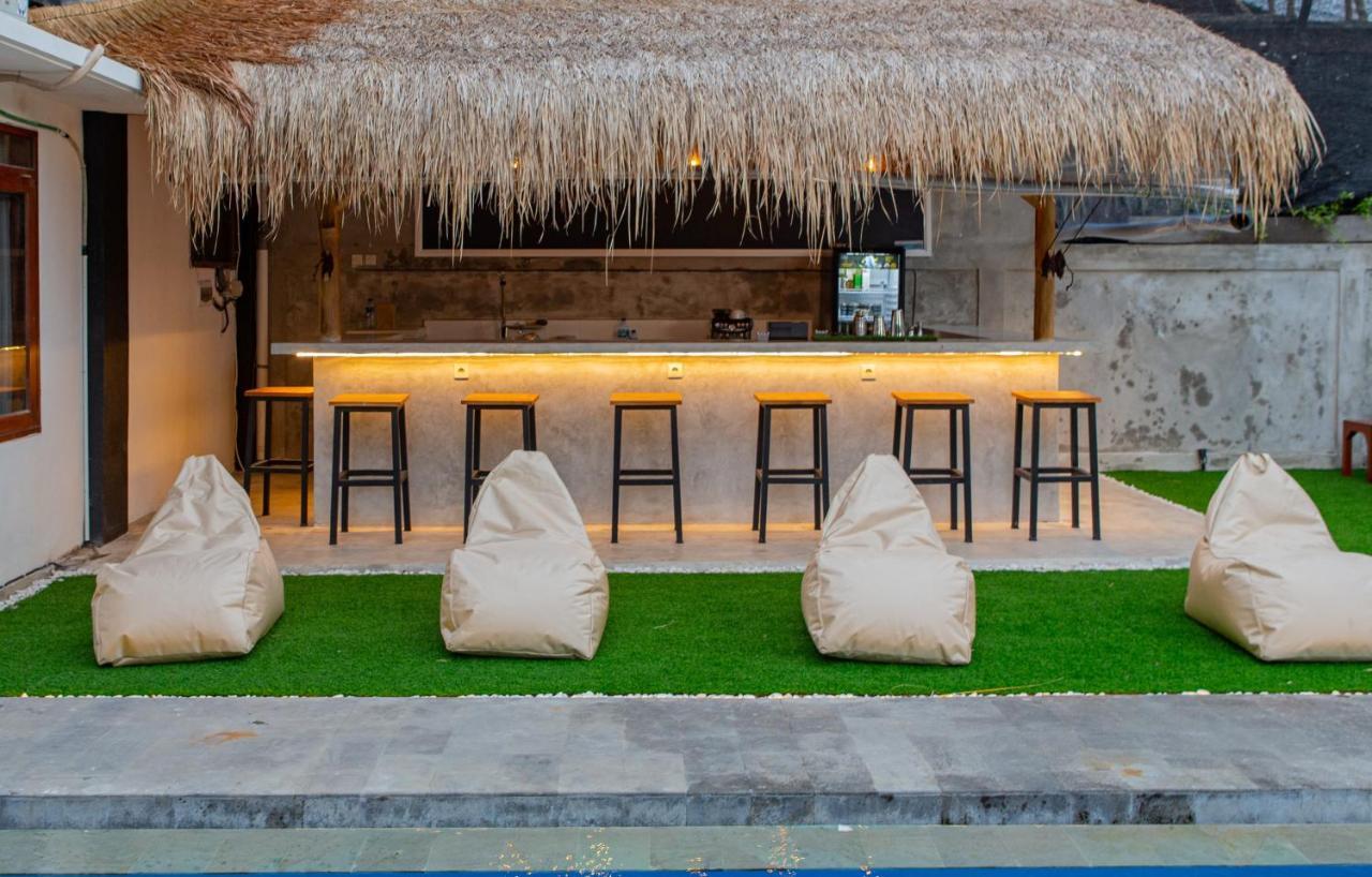Zentiga Surf Hostel Canggu  Exterior photo